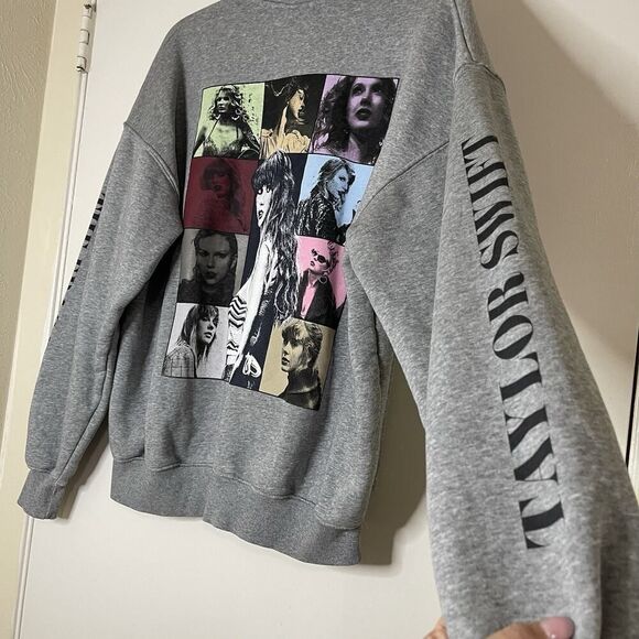 Taylor Swift The Eras Tour 1/4 Zip Sweatshirt Gray long sleeve Official Merc XS - Picture 7 of 7